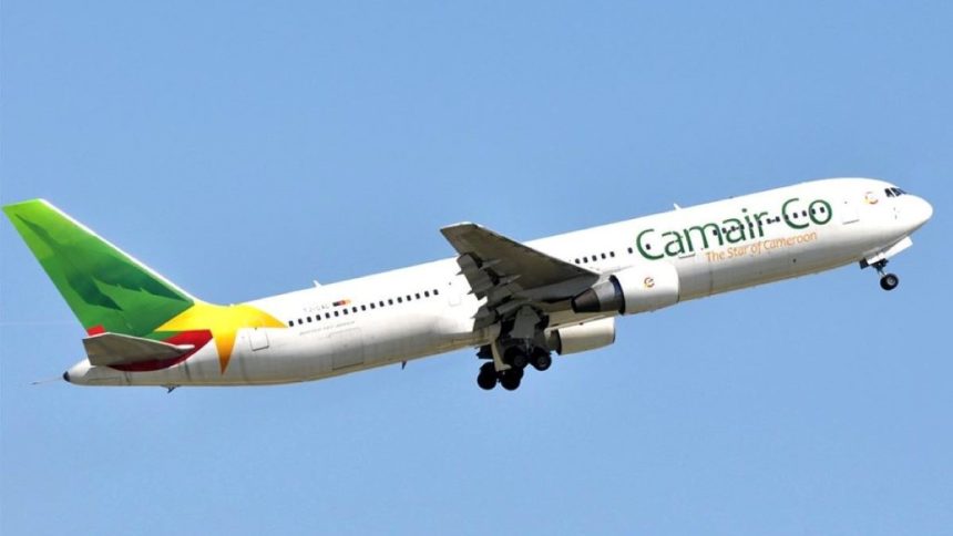 Un avion de la compagnie Camair-Co