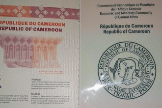 Intérieur du passeport camerounais