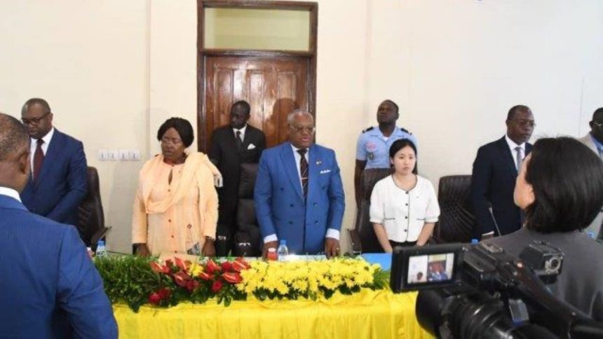 Les ministres Minette Libom Likeng et Joseph Le lors de la présentation du comité de pilotage du projet